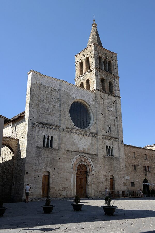 Chiesa di San Michele Arcangelo in Bevagna with its 12th century Romanesque façade
