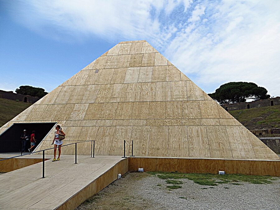 The ruins of Pompeii with Mount Vesuvius behind
