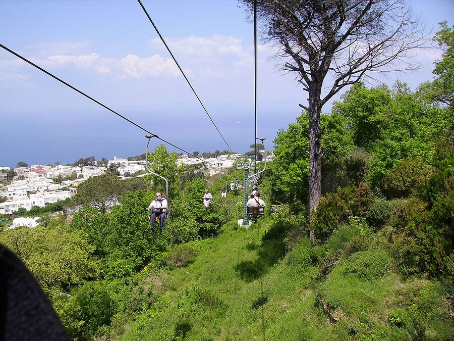 The single-seat chairlift from Anacapri up to Monte Solaro