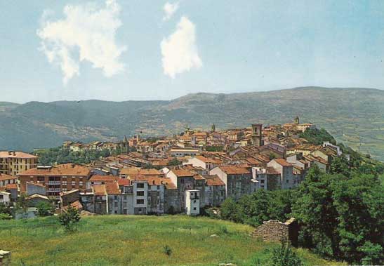The hilltown of Agnone in Molise, with medieval houses stacked on the ridge