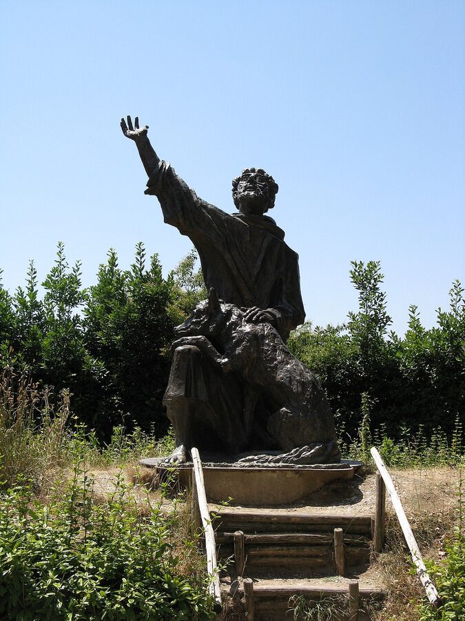 Statue of Saint Francis and the Wolf of Gubbio outside the Chiesa della Vittorina