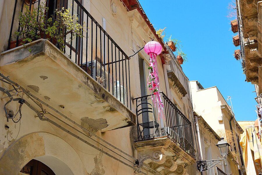 Medieval narrow lanes in Ortigia, the historic island centre of Syracuse